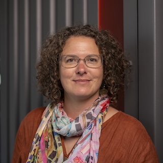 Portrait photo of Elyse McCann.