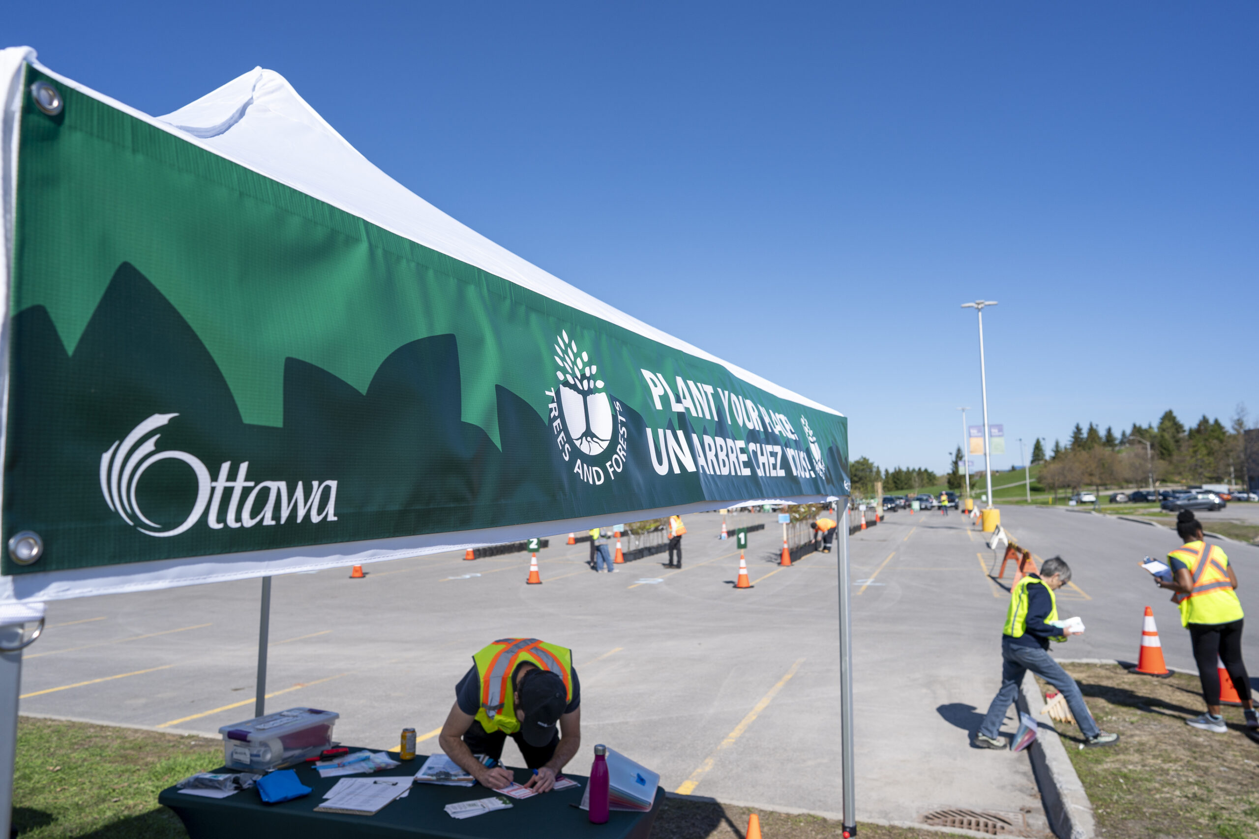 Plant Your Place!: Growing Ottawa’s urban forest on private land